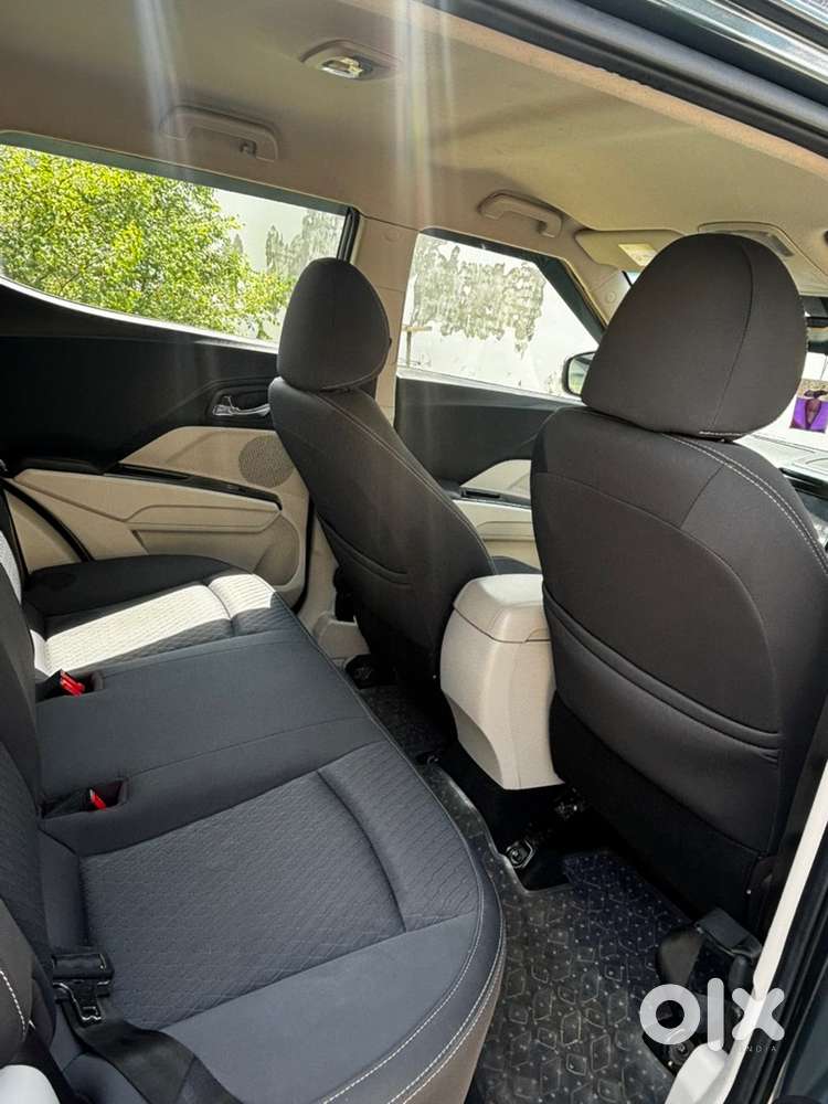 Mahindra Xuv300 Petrol 2022