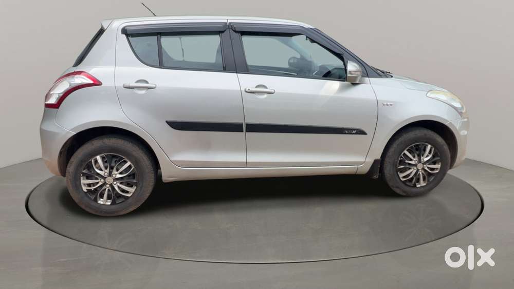 Maruti Suzuki Swift Vxi + Manual, 2017, Petrol