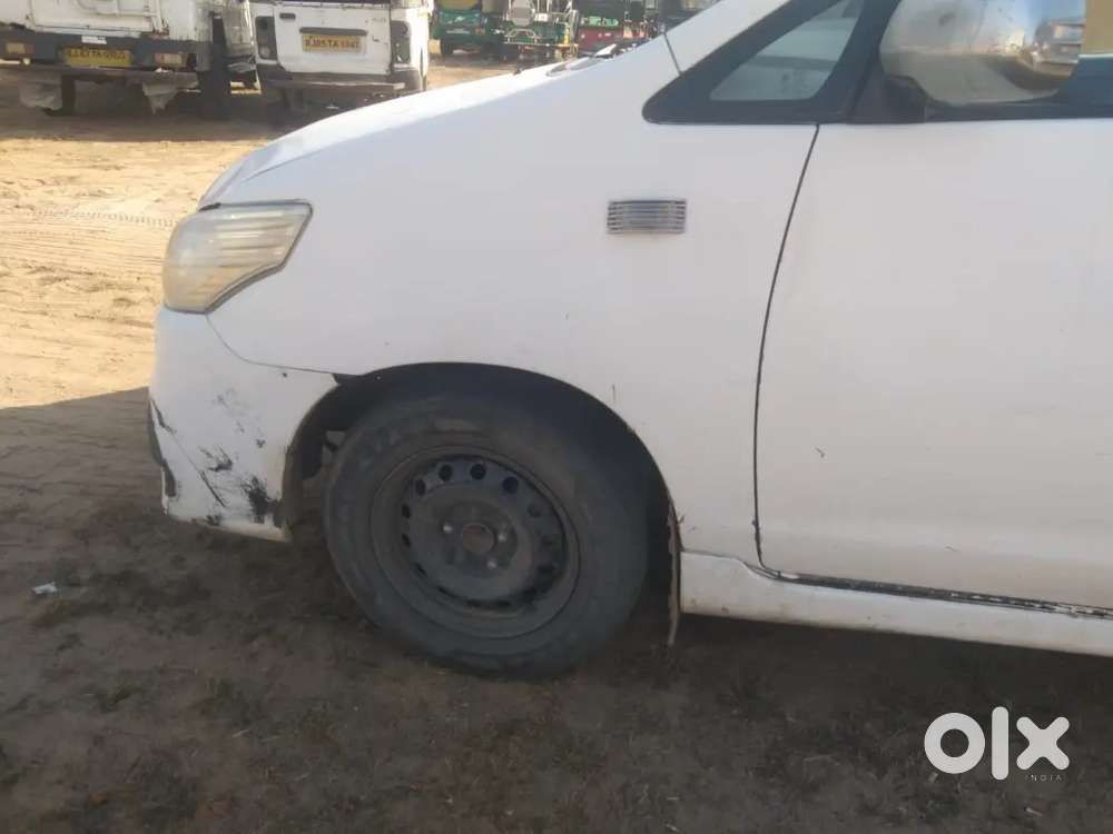 Toyota Innova Hycross 2011 Diesel Manual