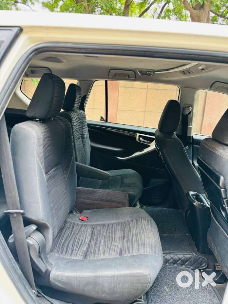 Toyota Innova Crysta 2.4 V 7 Str, 2016, Diesel
