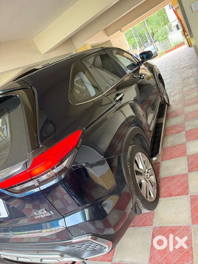 Toyota Innova Hycross 2.0 Zx Hybrid 7 Str, 2024, Diesel