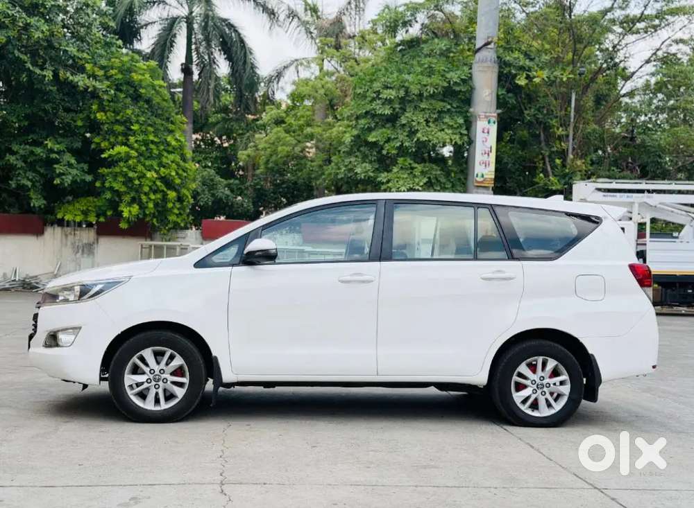 Crysta 2.4 Gx 8 Seater 2019