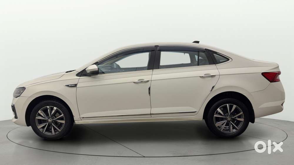 Skoda Slavia Style 1.0l Tsi Mt, 2024, Petrol