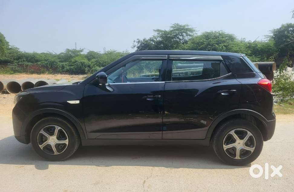 Mahindra Xuv300 W4, 2023, Petrol