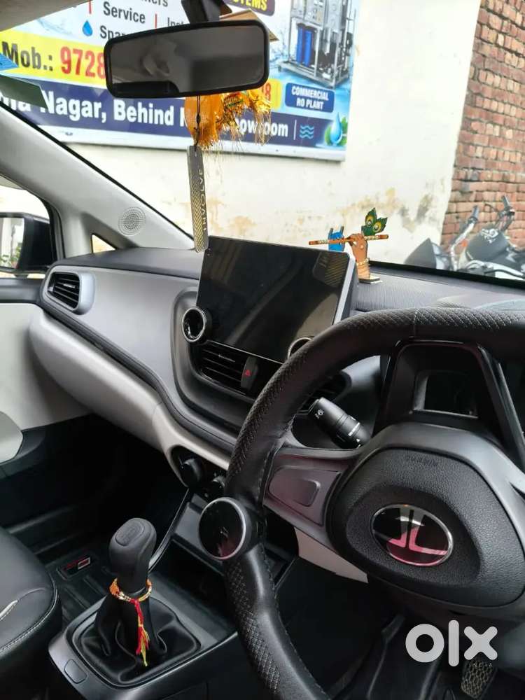 Tata Altroz Xe Cng 2024