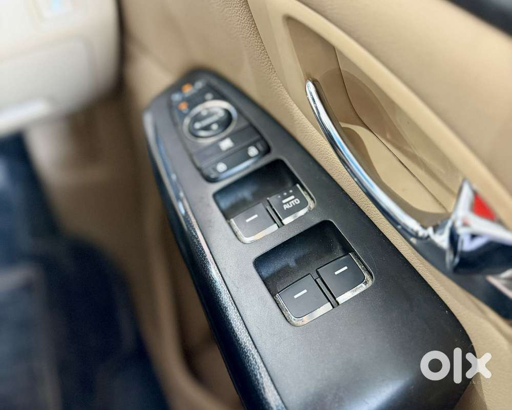 Kia Carnival Premium, 2020, Diesel