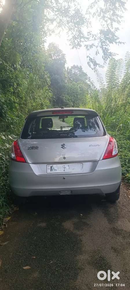Maruti Suzuki Swift 2017 Lxi Petrol Manual