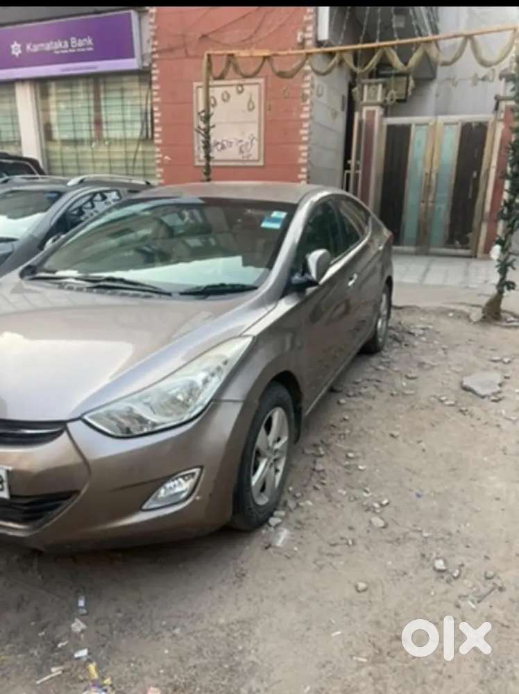 Hyundai Elantra 2013 Petrol Well Maintained