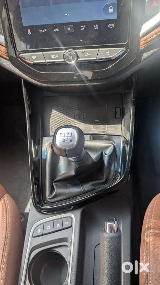 Mg Hector Plus 2022 Petrol Well Maintained
