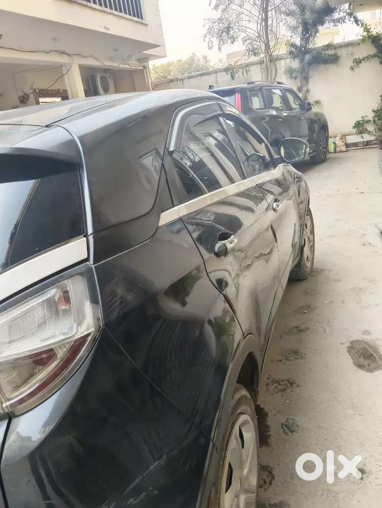 Good Running Tata Nexon Xm, Steering Mount Music Control, Chilled Ac