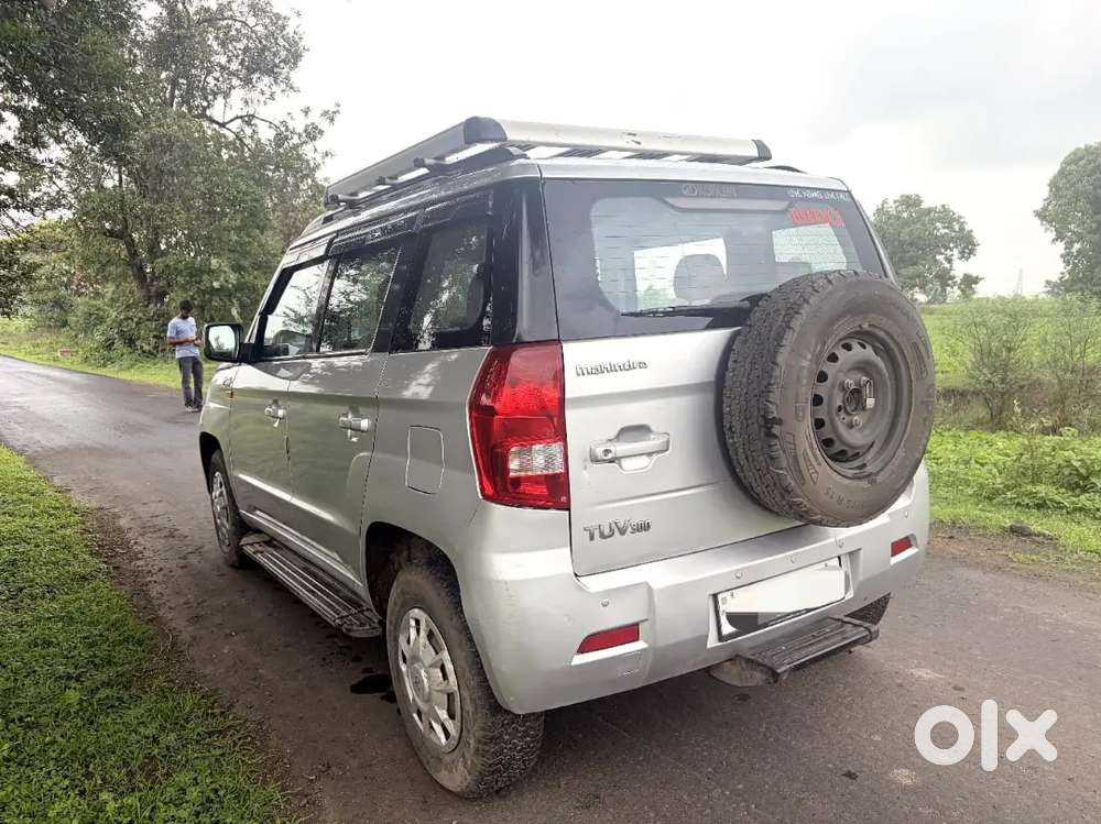 Mahindra Tuv 300 T6 2016 Variant