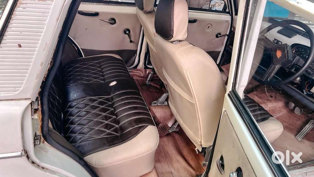 Fiat Premier Padmini Deluxe Ac