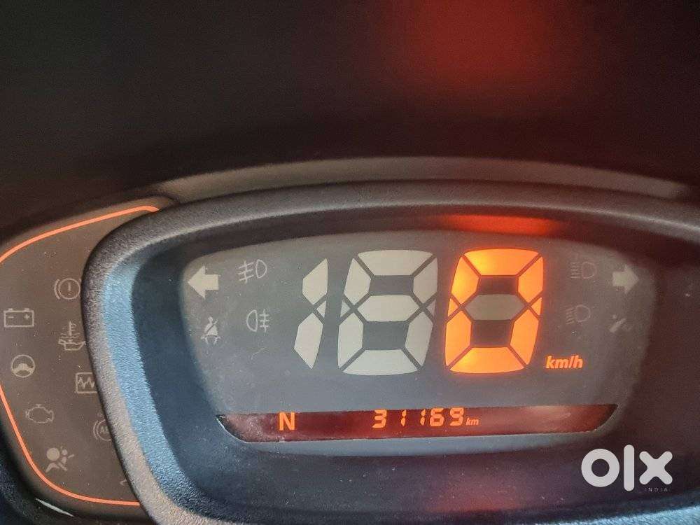 Renault Kwid 1.0 Rxt (o) Easy-r, 2018, Petrol