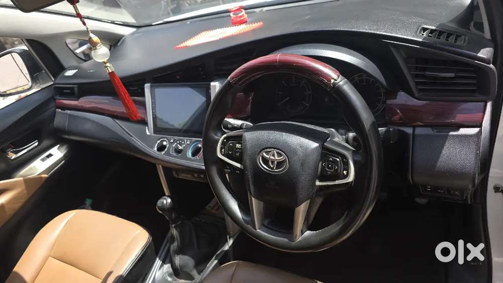 Toyota Innova Hycross 2018
