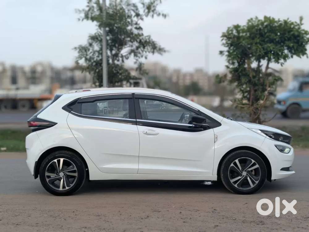 Tata Altroz Xz, 2023, Petrol