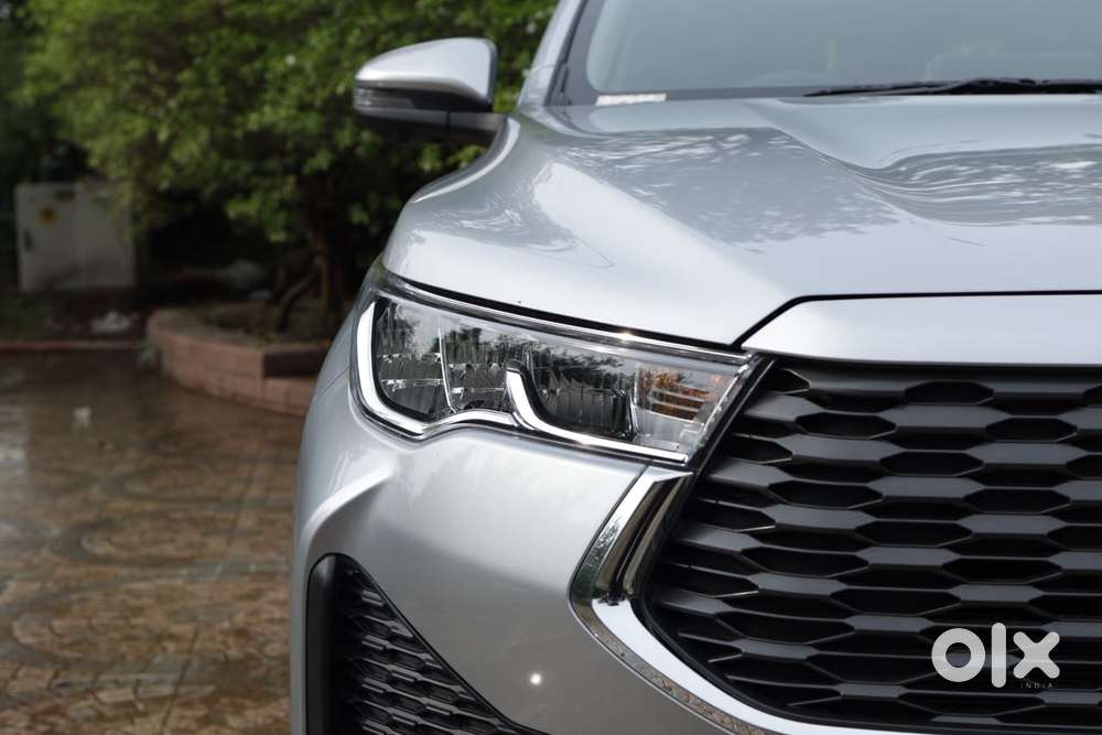 Toyota Innova Hycross 2.0 Vx (o) Hybrid 7 Str, 2026, Cng & Hybrids