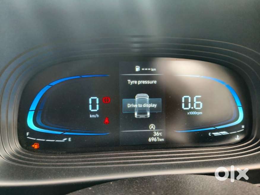 Hyundai Venue S(o) Knight Edition Mt, 2023, Petrol