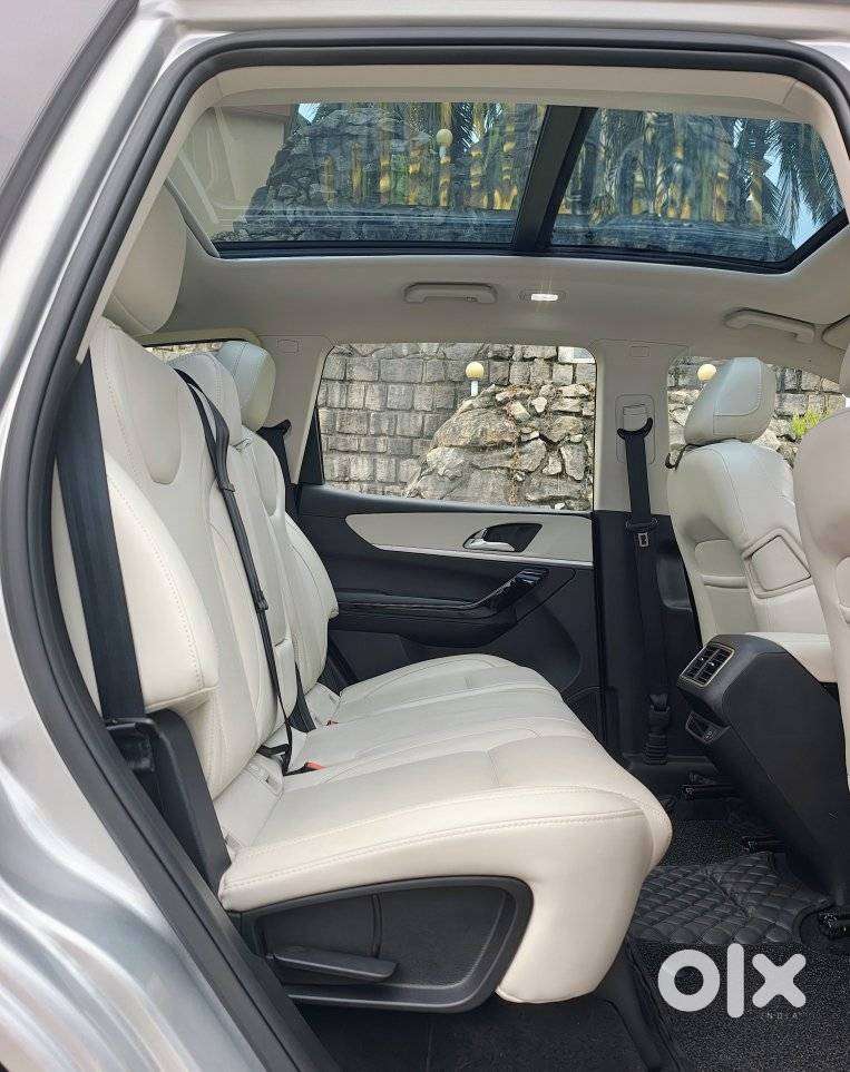 Mahindra Xuv700, 2025, Diesel