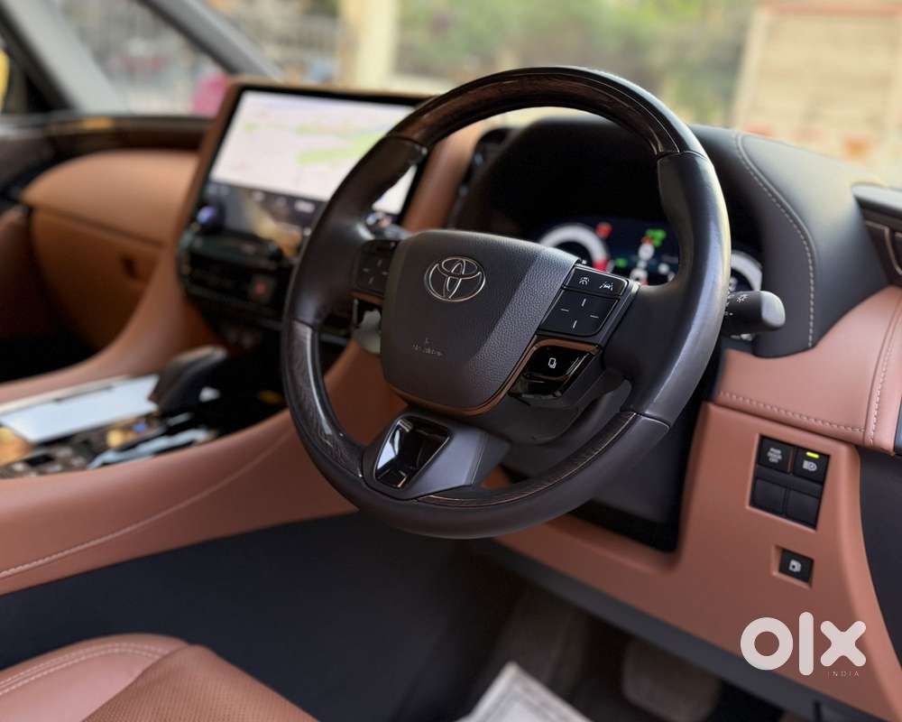 Toyota Vellfire Vip – Executive Lounge, 2024, Petrol