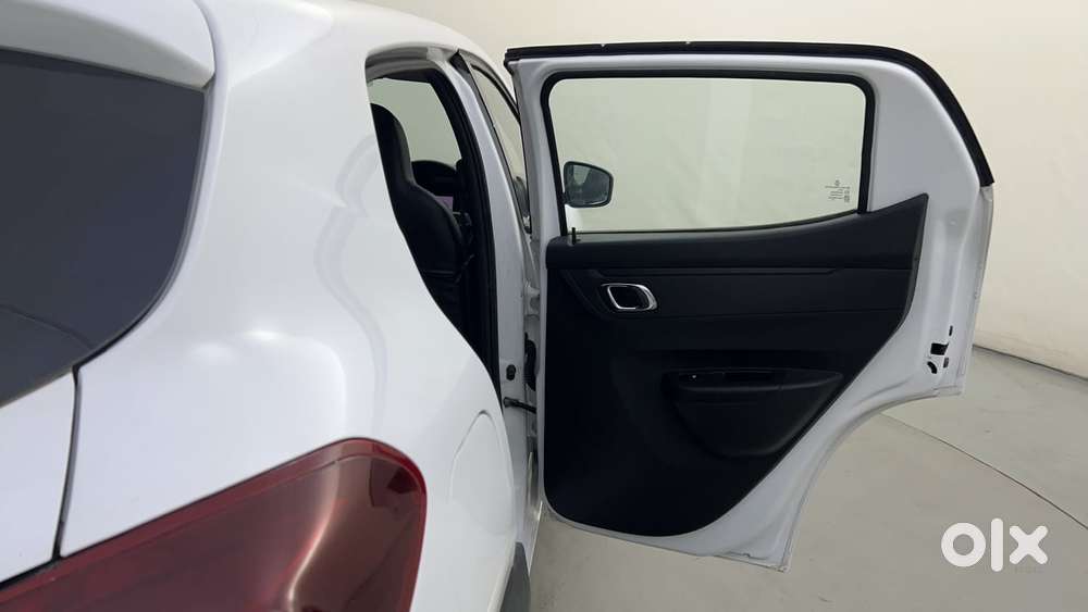 Renault Kwid 2019-ongoing 1.0 Rxt Amt (o), 2020, Petrol