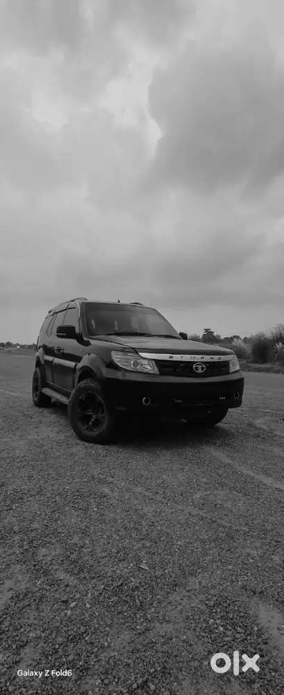 Tata Safari Storme December 2016 Ex (black Colour)