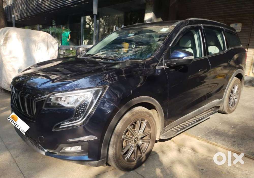 Mahindra Xuv700 2.0 Ax 7 Petrol At Str, 2023, Petrol