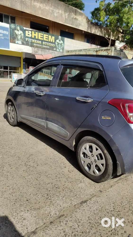Hyundai Grand I10 Sports 2015 Petrol 100000 Km Driven