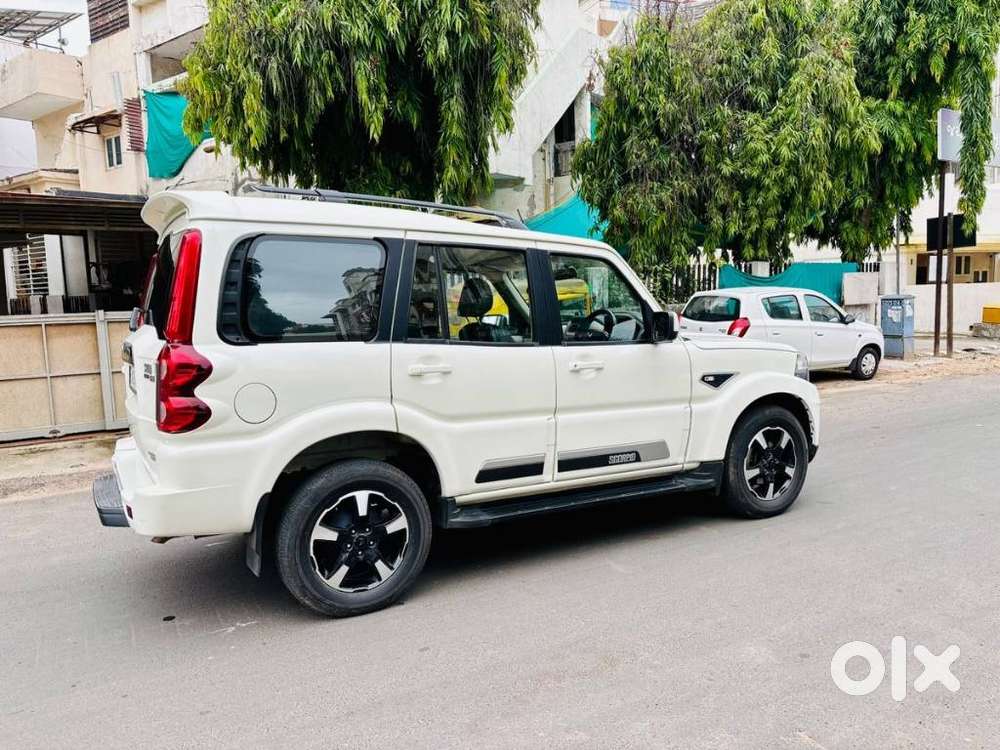 Mahindra Scorpio Classic 2.2 S 11 Mt 7 Str, 2023, Diesel