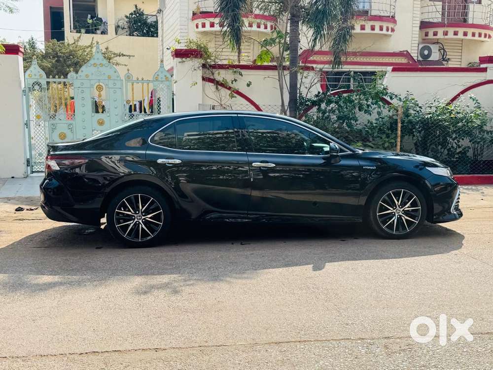 Toyota Camry Hybrid, 2023, Petrol