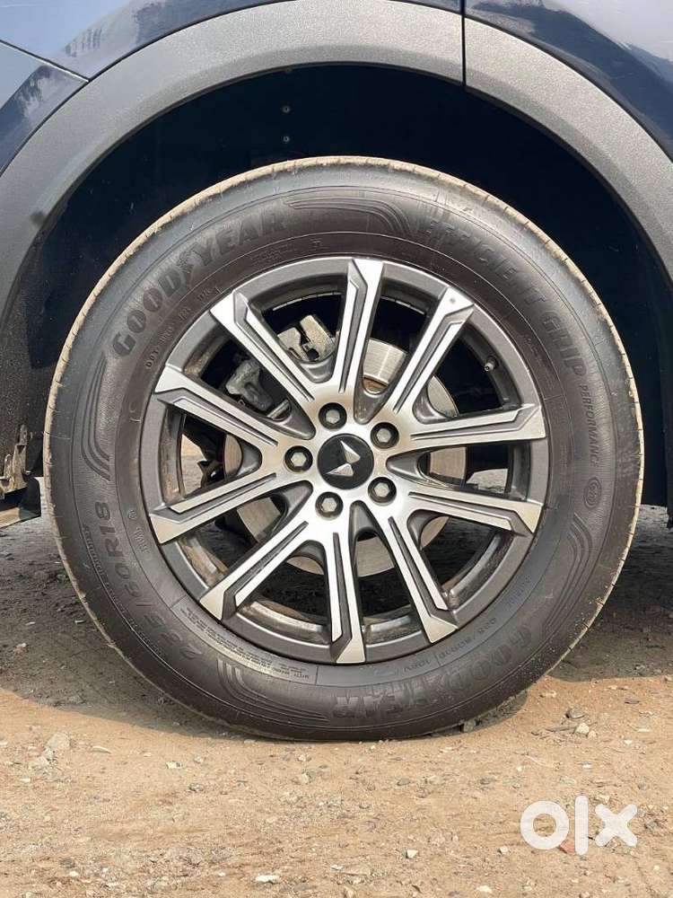 Mahindra Xuv700 2.0 Ax 7 Petrol At Luxury Pack Str, 2024, Petrol