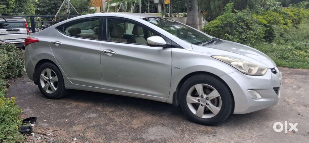 Hyundai Elantra Vtvt S, 2014, Petrol