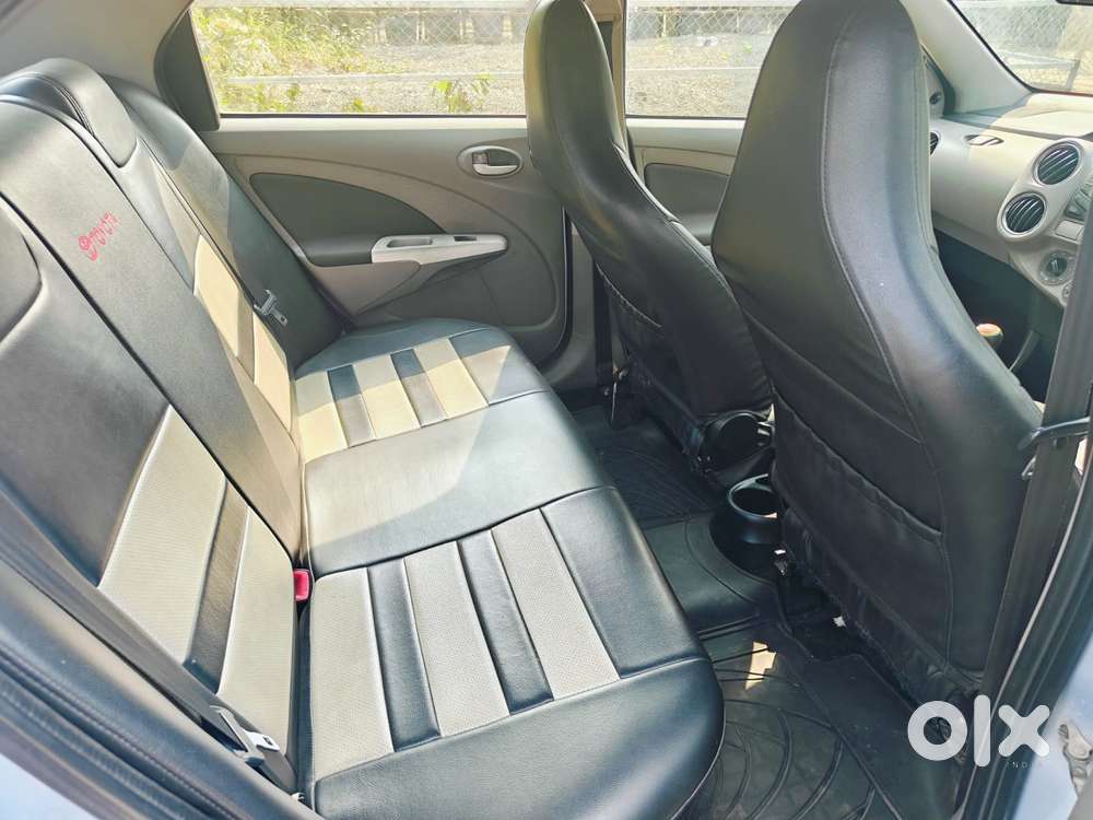 Toyota Etios Liva 2013-2014 V, 2011, Petrol