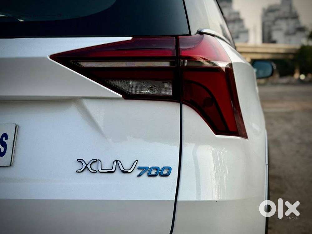 Mahindra Xuv700 Mx Petrol Mt 5 Str (e), 2024, Petrol