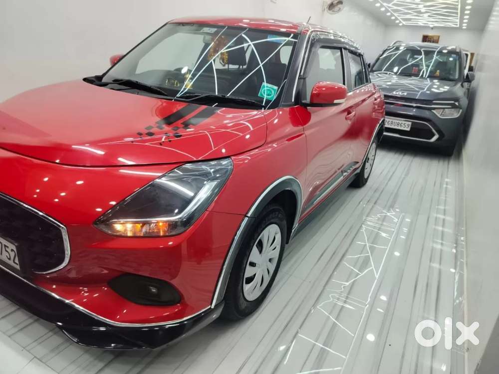 Maruti Suzuki Swift Vxi, 2025, Petrol