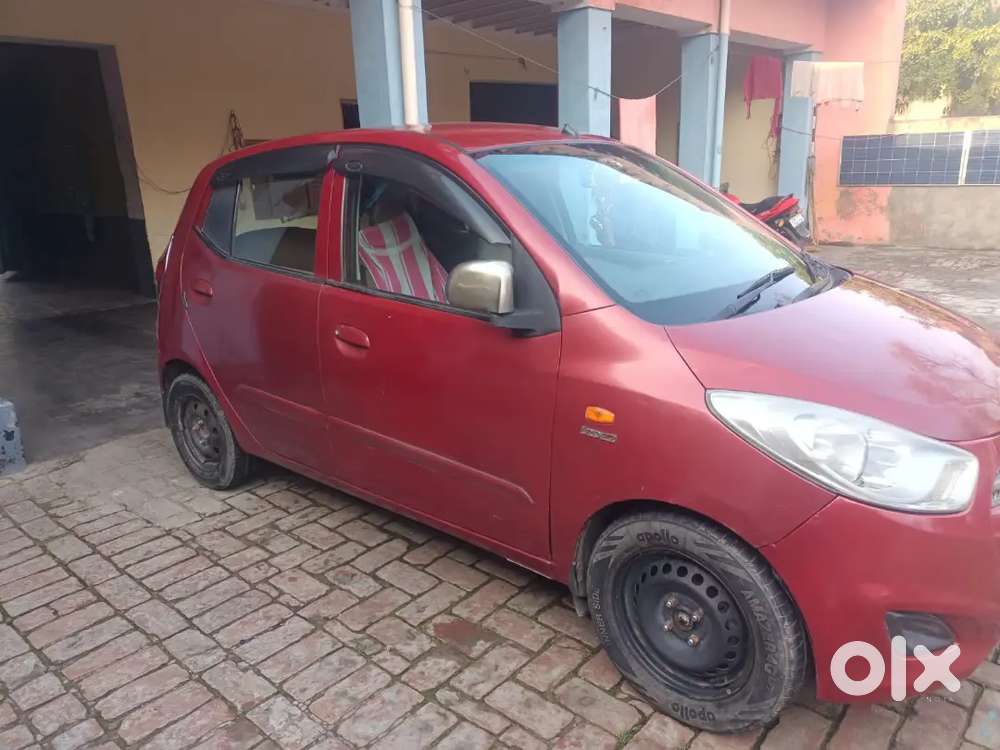 Hyundai I10 पेट्रोल 2013 With The Fetting  Cng Kit With Good Conditin