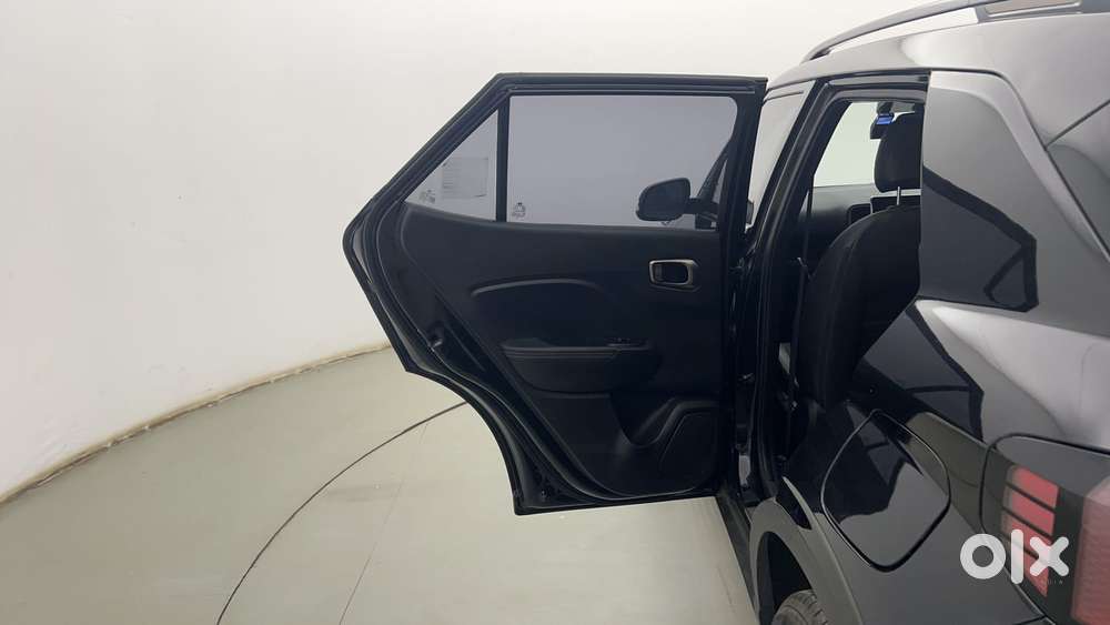 Hyundai Venue S (o) 1.2 Petrol Knight Edition, 2023, Petrol