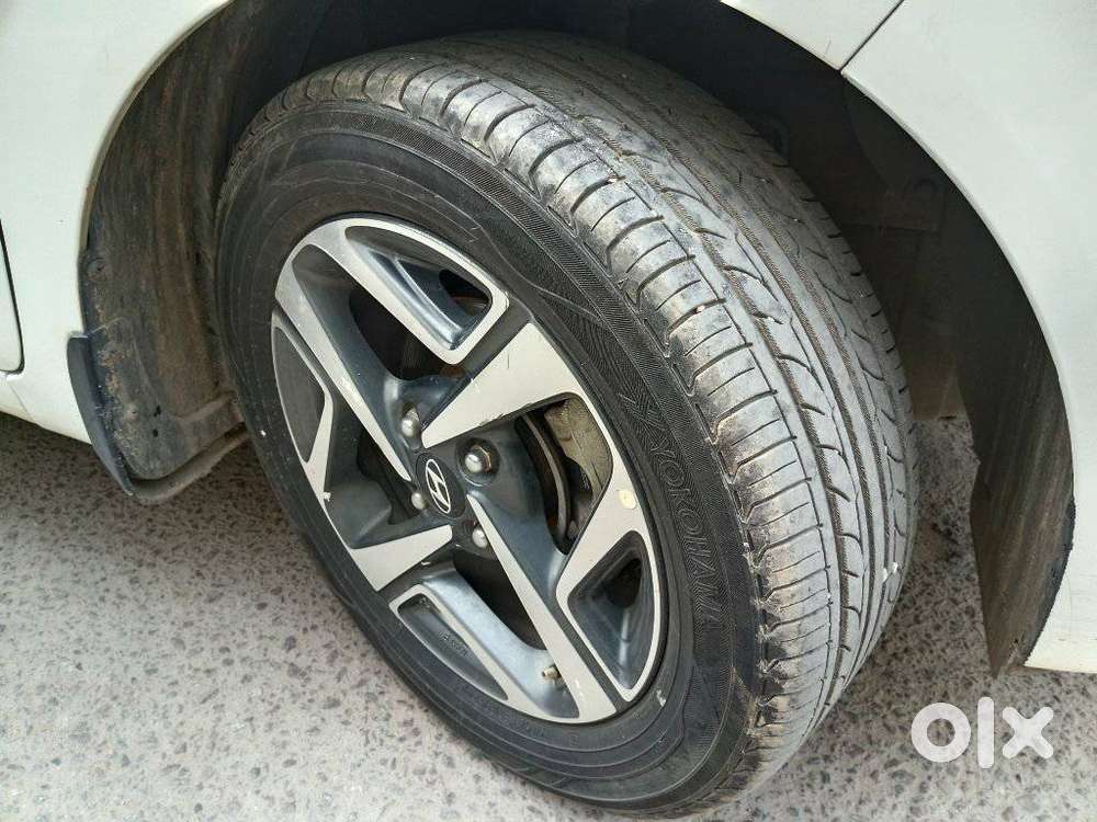 Hyundai Aura Sx Plus Automatic, 2020, Petrol