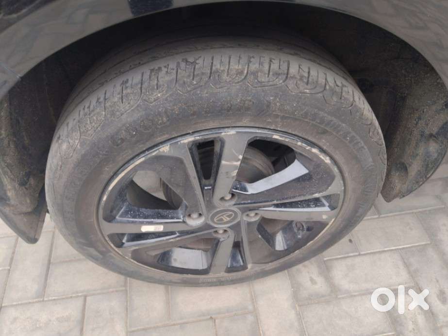 Tata Altroz 1.2 Xz Plus Dark Edition, 2022, Petrol