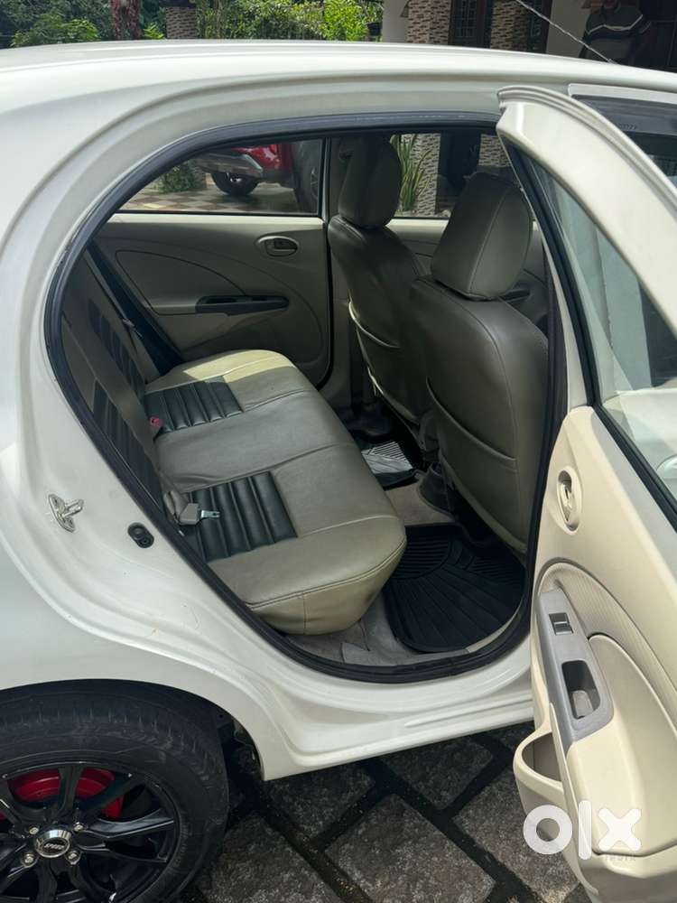 Toyota Etios Liva 2015