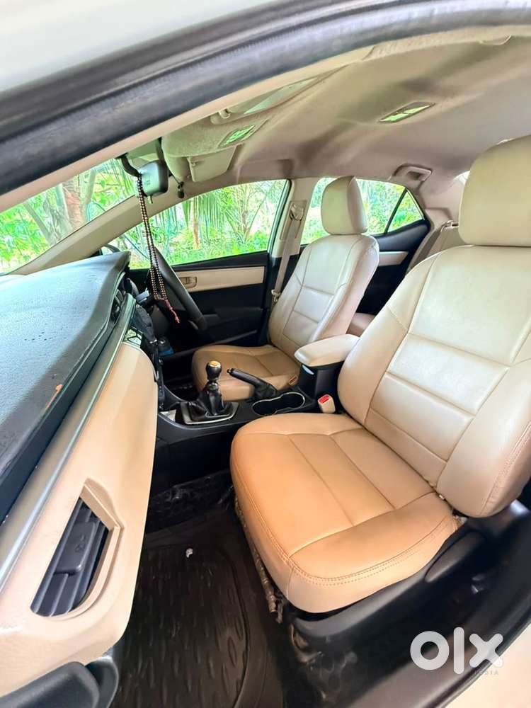 Toyota Corolla Altis J 2016
