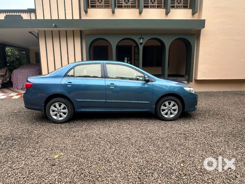 Toyota Corolla Altis 2011 Facelift