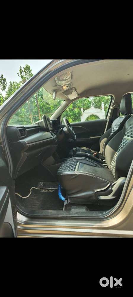 Maruti Suzuki Swift Vxi + Manual, 2025, Petrol