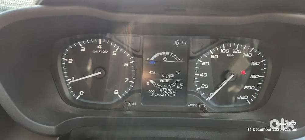 Tata Altroz- Well Maintained Single-hand Driven Dec 20 Registeration