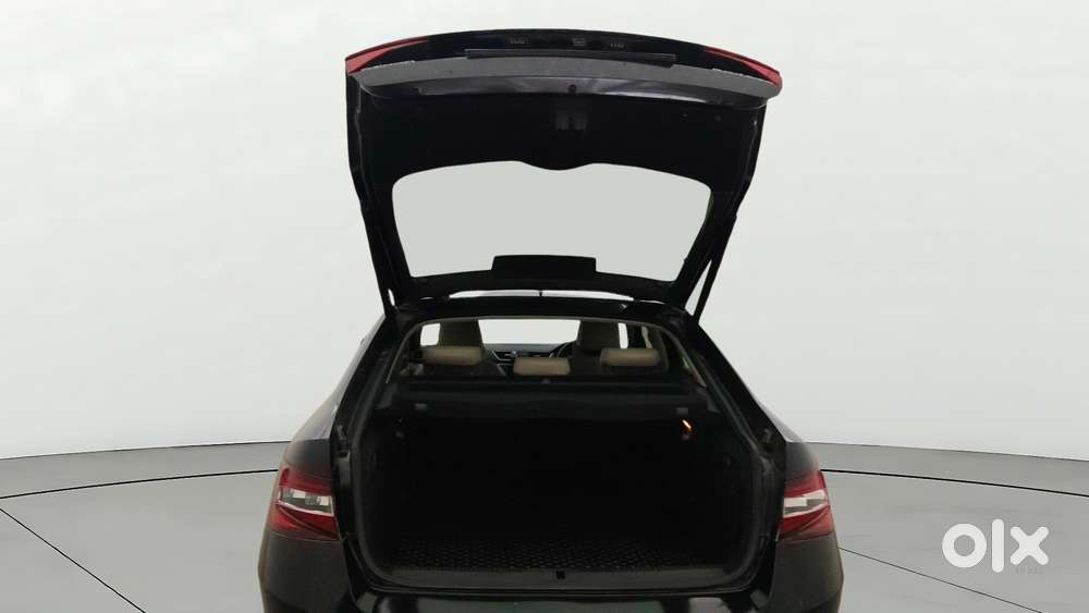 Skoda Superb Lk 1.8 Tsi At, 2016, Petrol