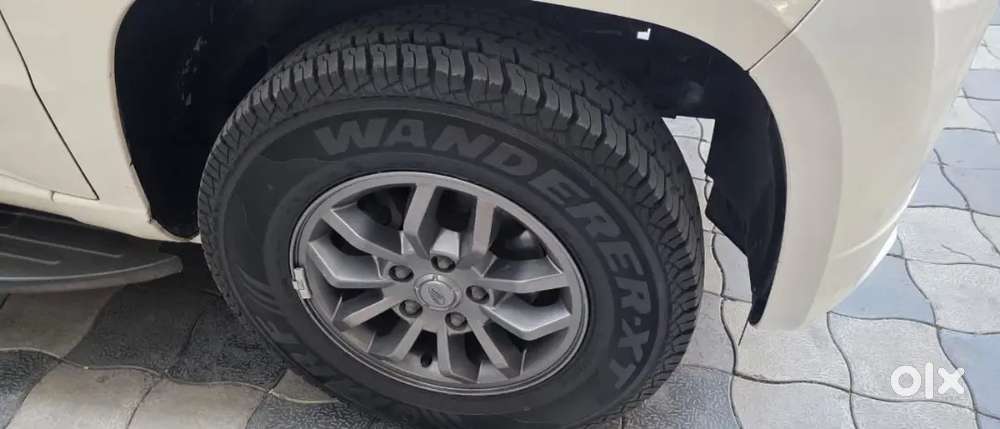 Mahindra Tuv300 Plus New