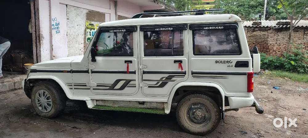 Mahindra Bolero Neo 2011