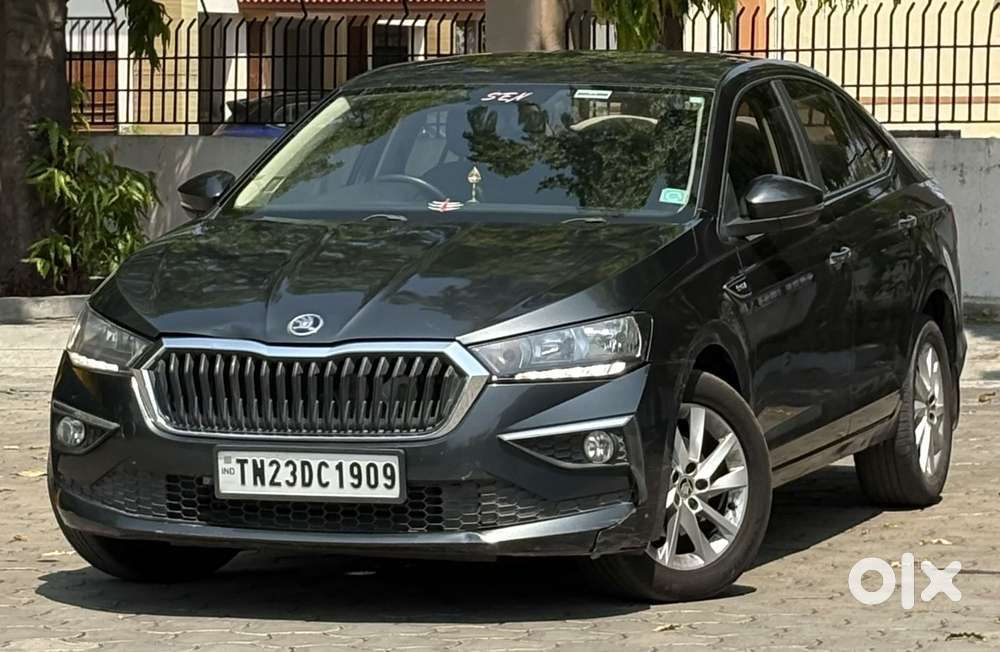 Skoda Slavia Ambition 1.0l Tsi At, 2022, Petrol