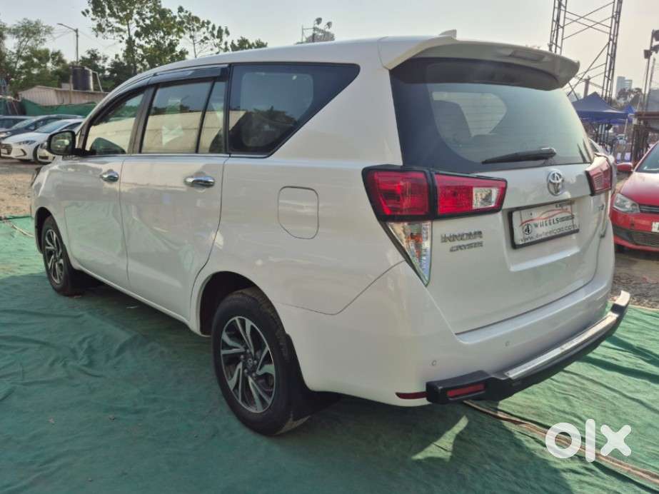 Toyota Innova Crysta