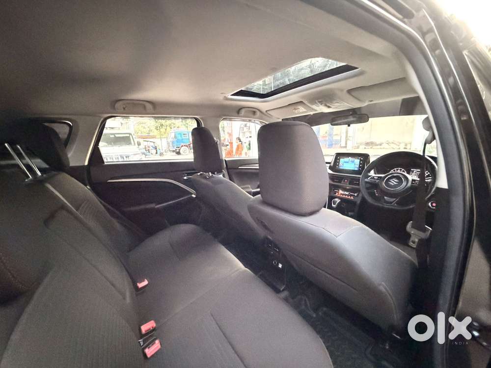 Maruti Suzuki Brezza 1.5 Zxi At Smart Hybrid, 2025, Petrol