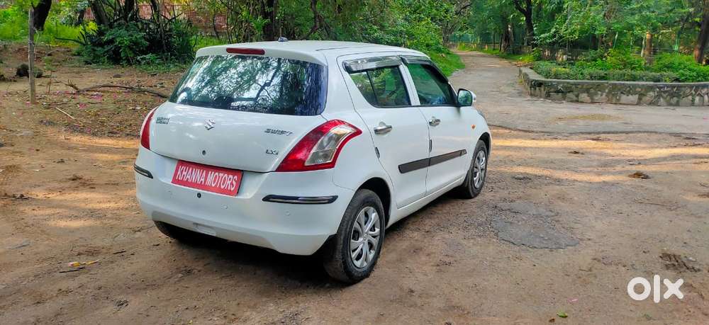Maruti Suzuki Swift Lxi Option, 2018, Cng & Hybrids